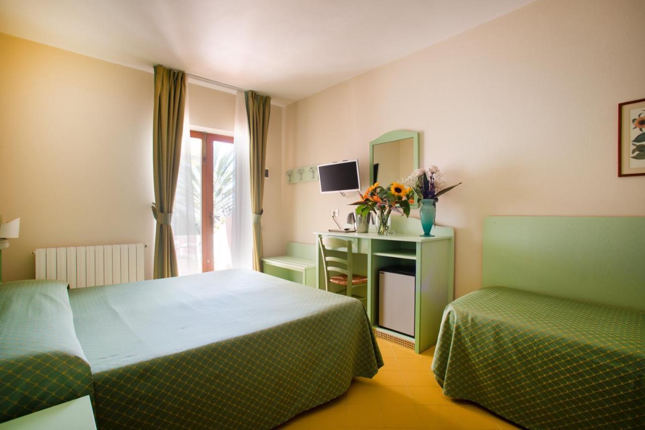 Hotel Sardi