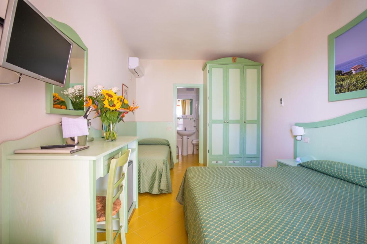 Hotel Sardi