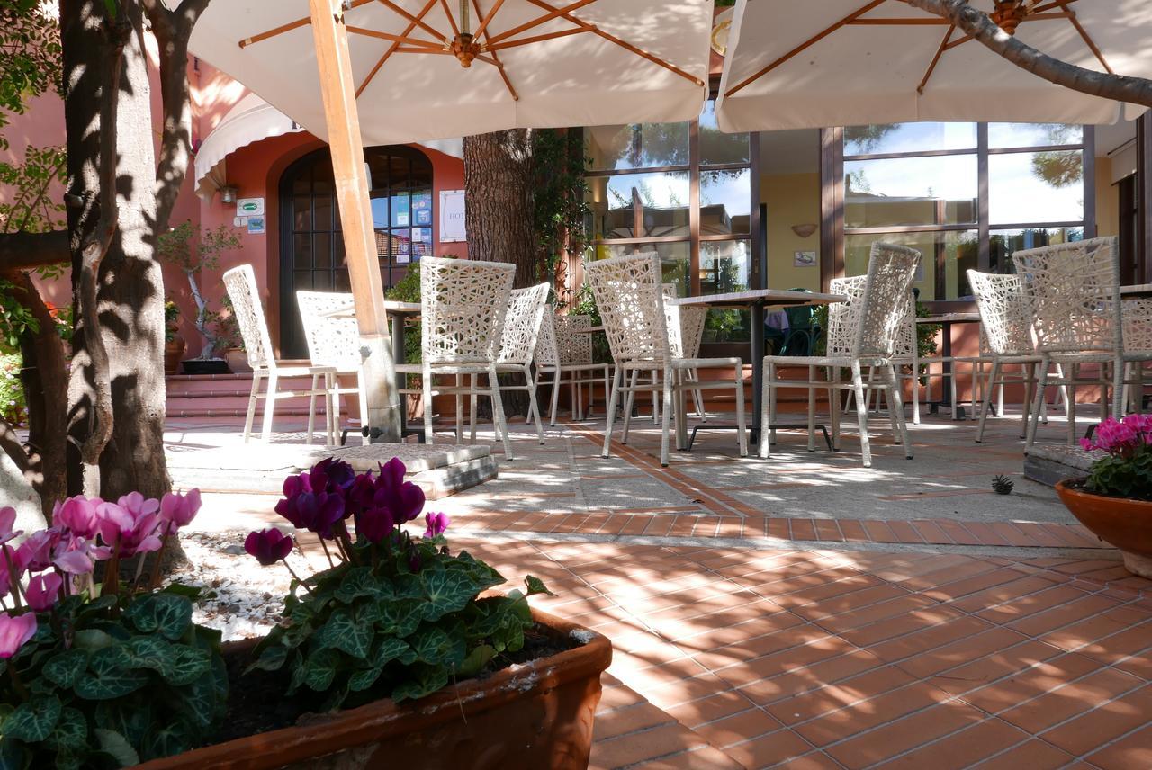 Hotel Sardi