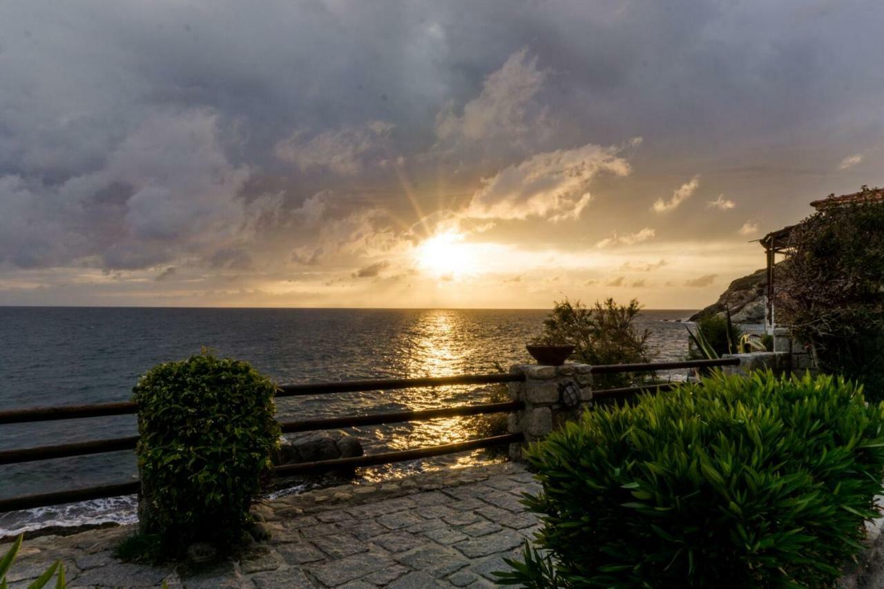 Sardi Hotel Pomonte